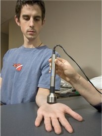 فیزیوتراپی تخصصی دست با استفاده از لیزر چه فوایدی دارد؟